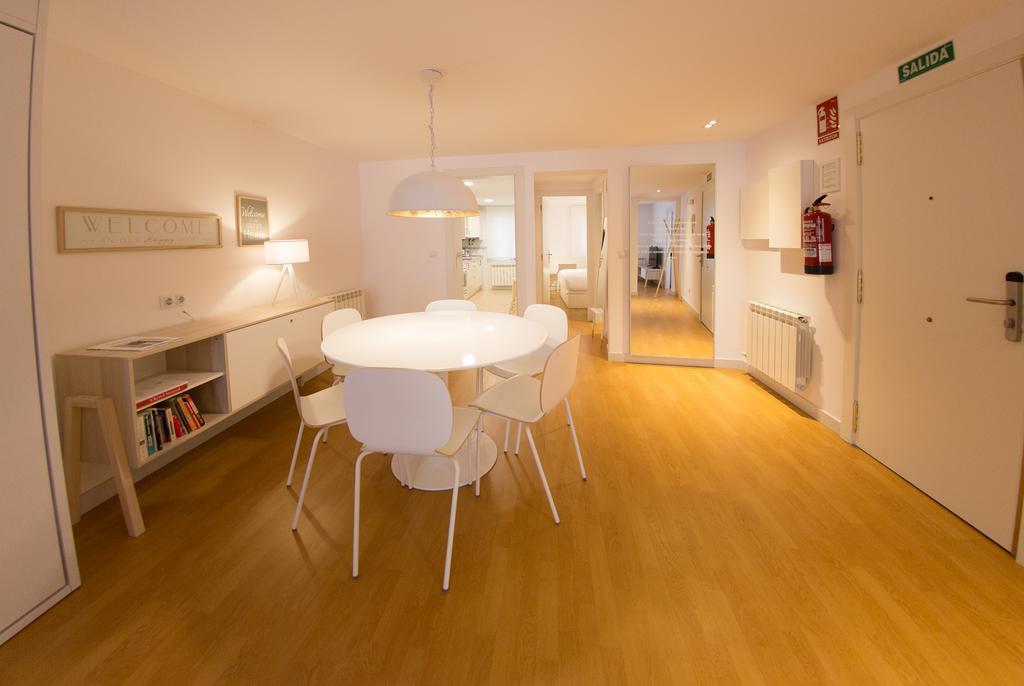 Burgo Apartamento Sombrereria Rimbombin חדר תמונה